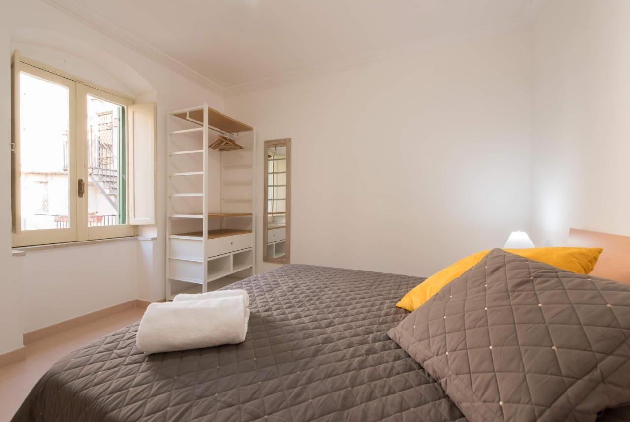 Duomo Seaside Deluxe Apartment By Ortigia Apartments Syracuse Exterior photo