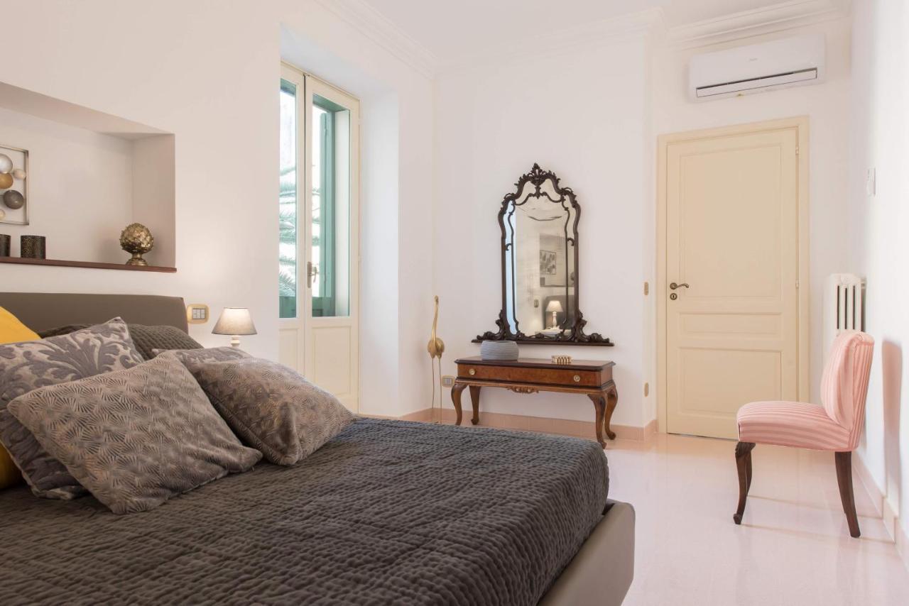Duomo Seaside Deluxe Apartment By Ortigia Apartments Syracuse Exterior photo