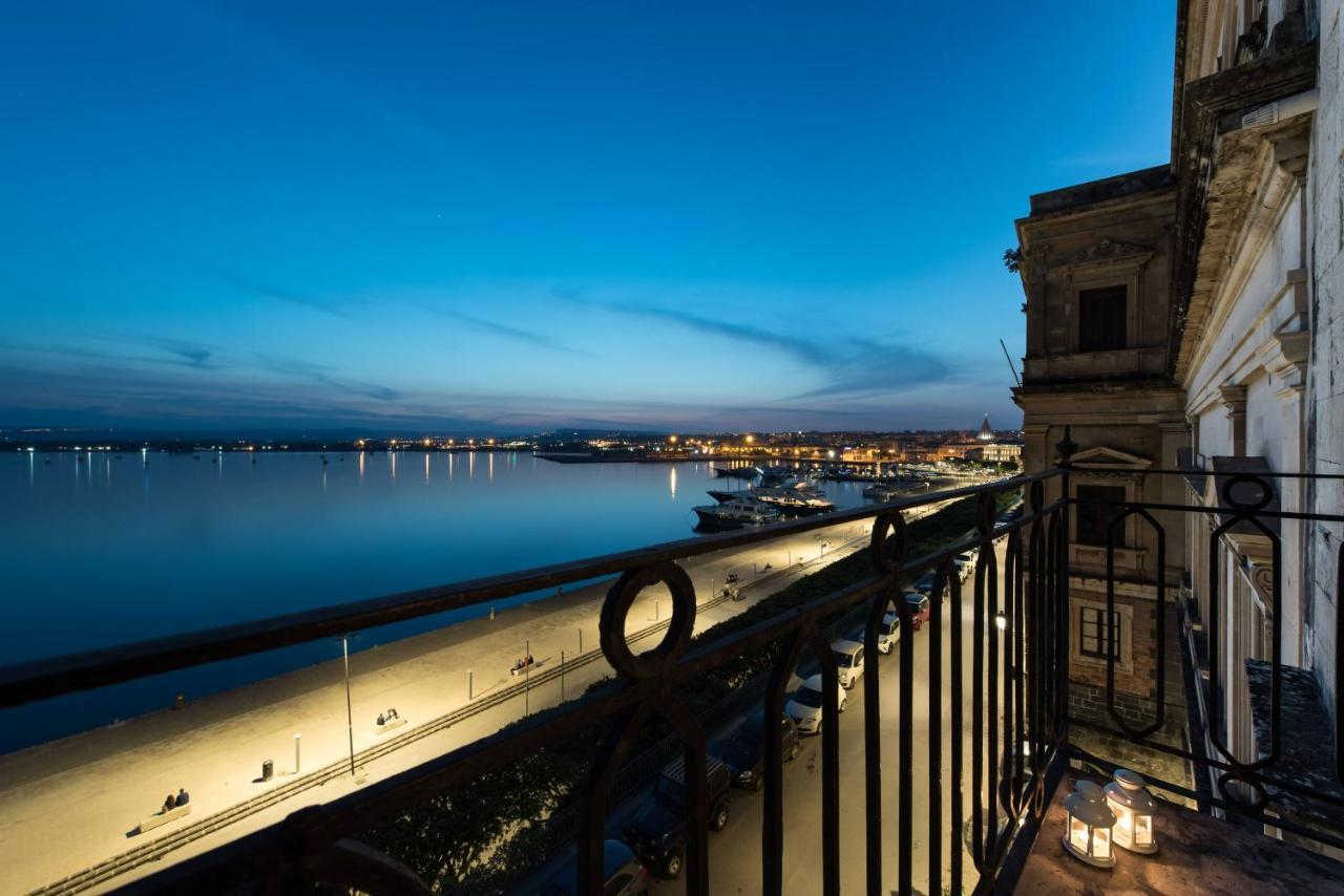 Duomo Seaside Deluxe Apartment By Ortigia Apartments Syracuse Exterior photo